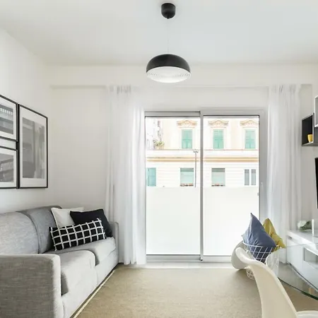 Casa Scalzi * Рим